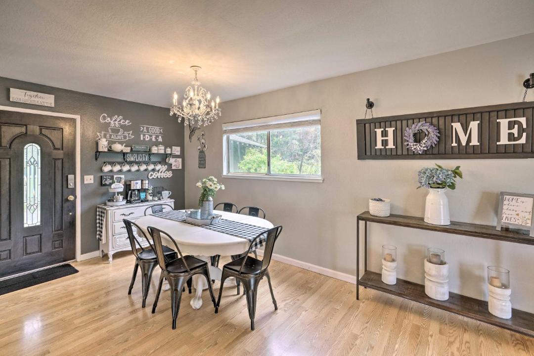 Photo of Others in Pine Grove