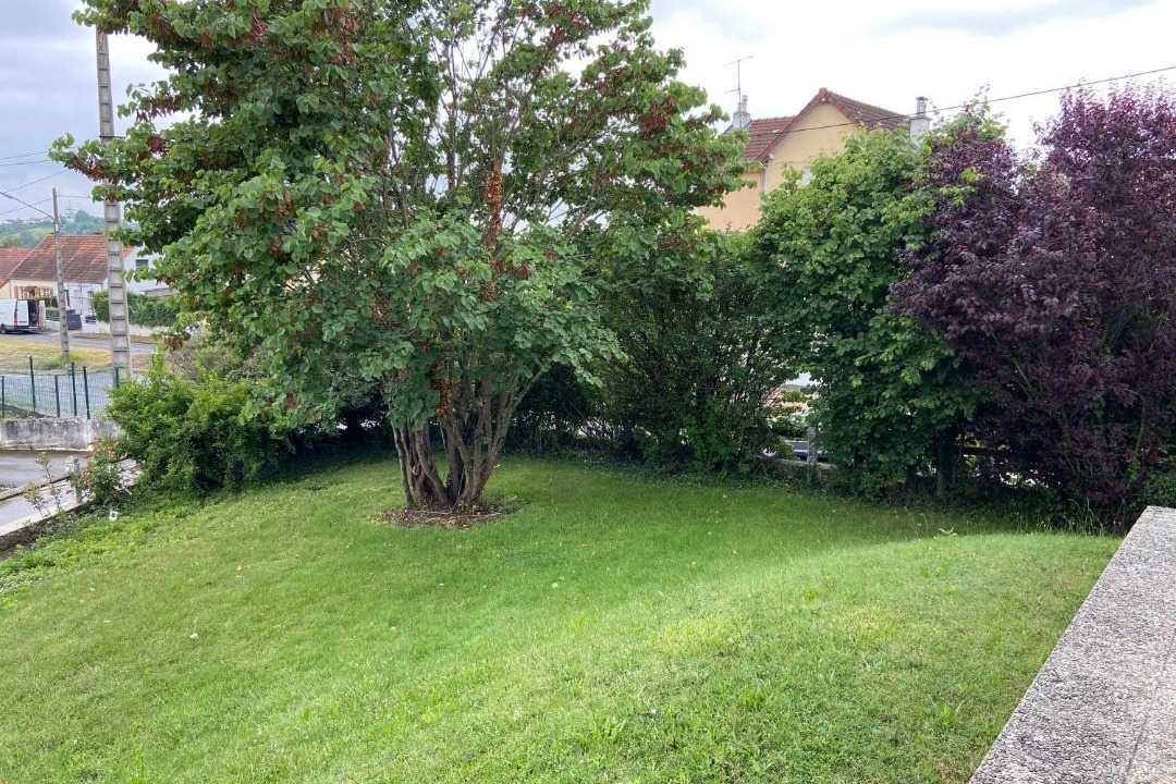 Photo of Others in Cusset