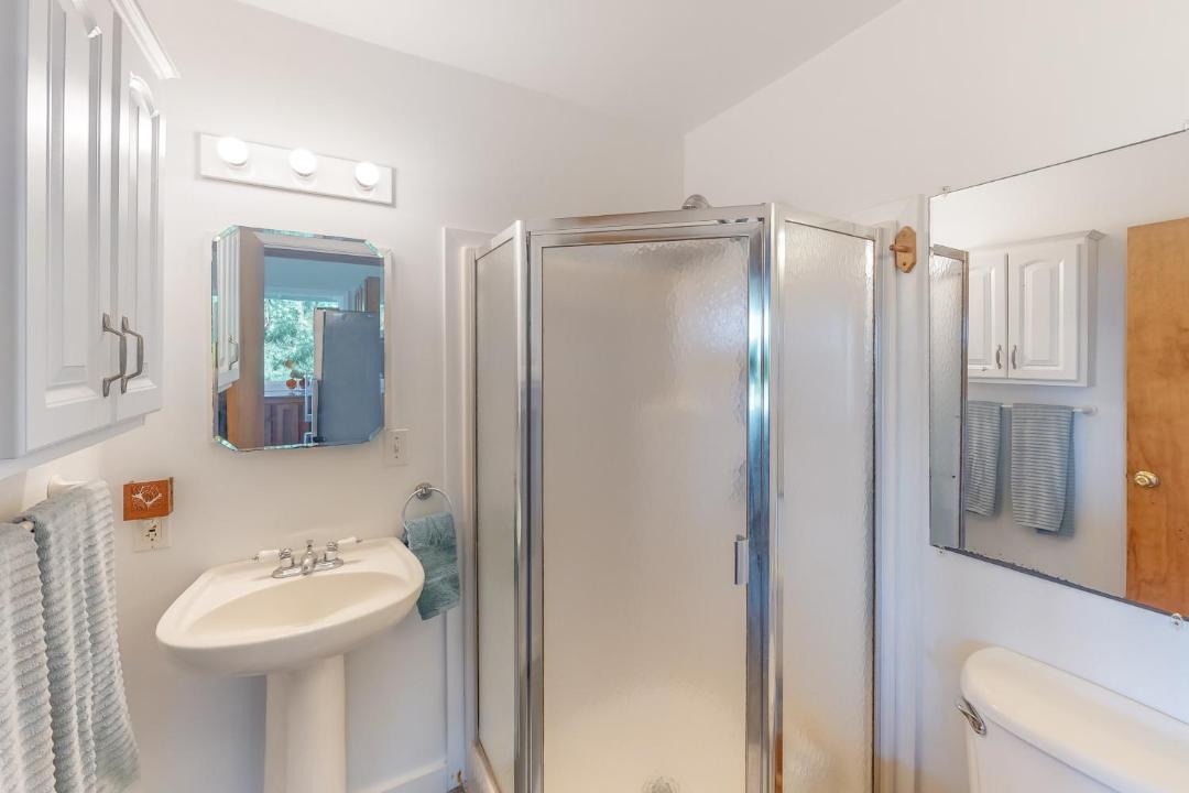 Photo of Bathroom in Kukuihaele