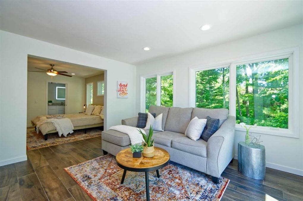 Photo of Livingroom in Portage