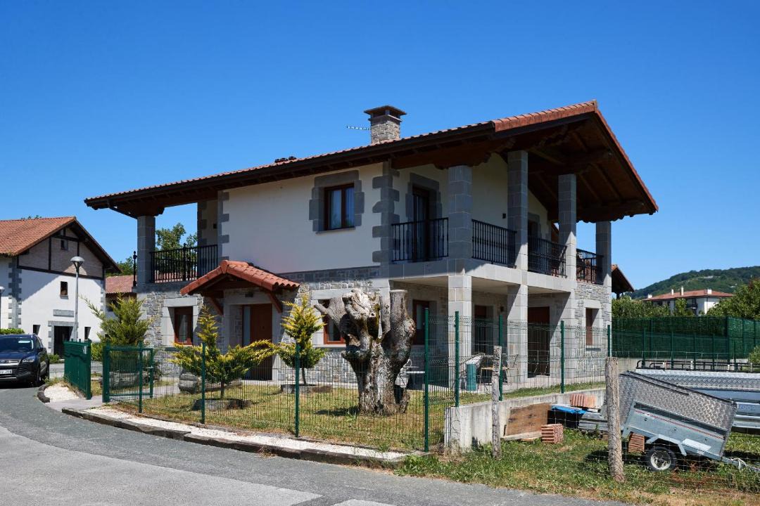 Photo of Buildings in Lekunberri