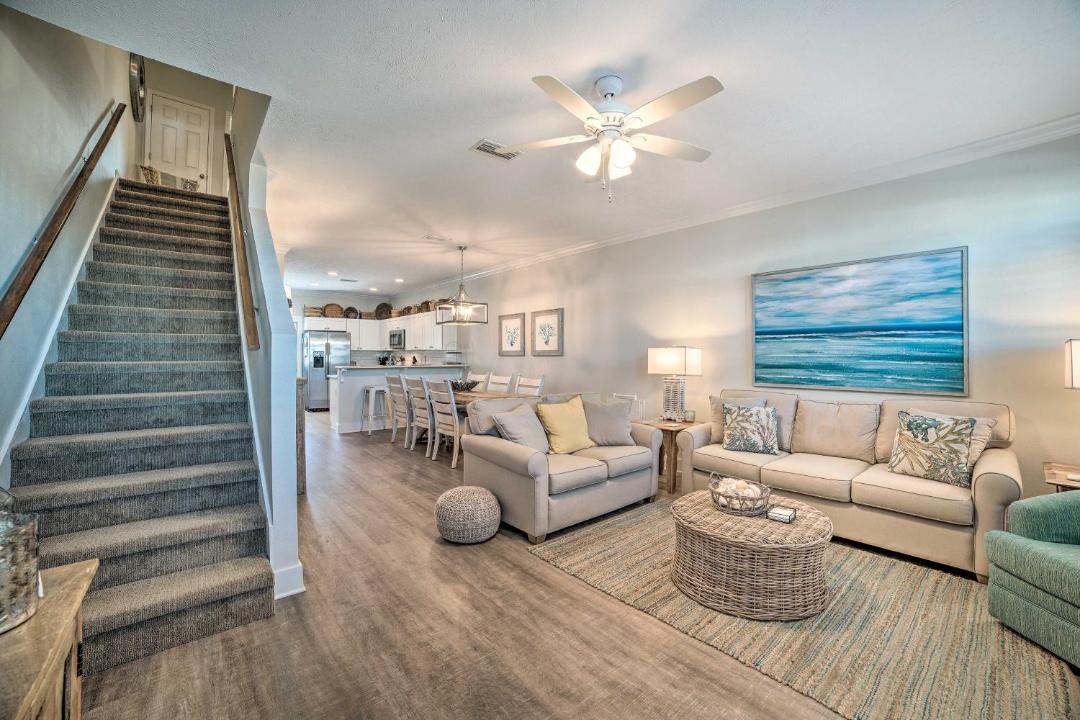 Photo of Livingroom in Mexico Beach