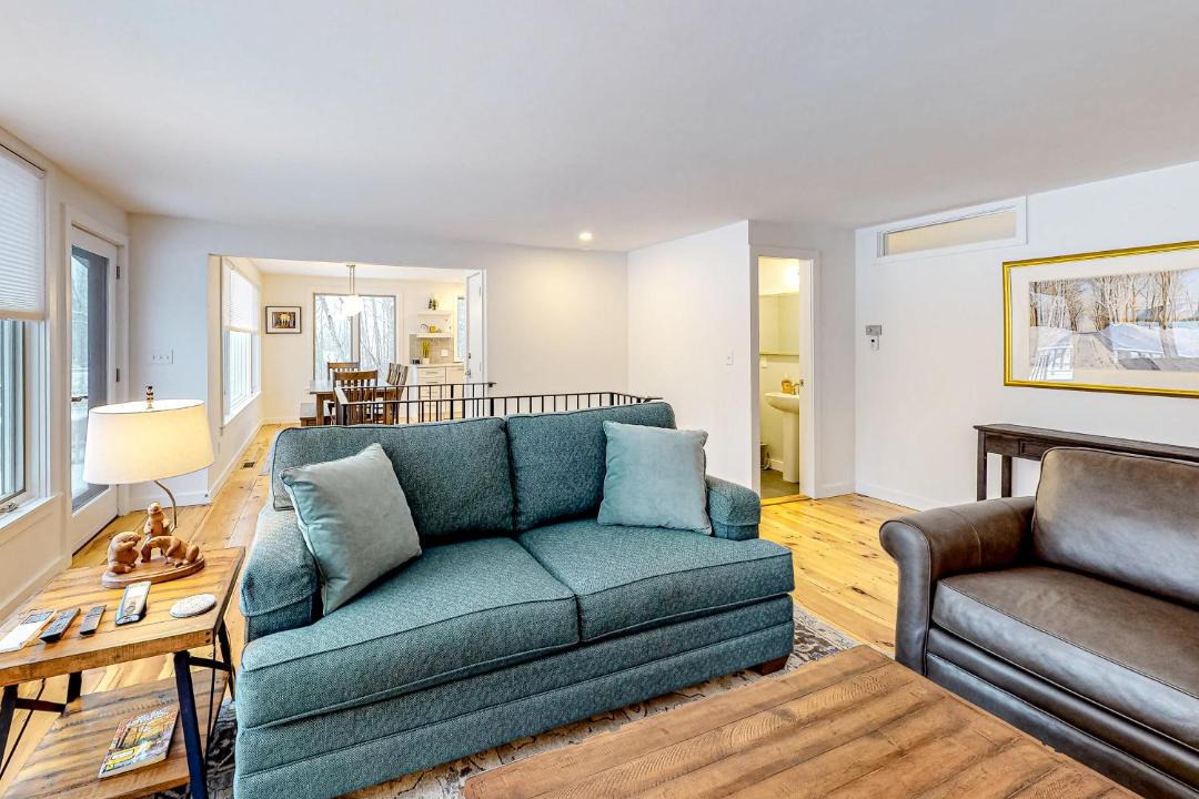 Photo of Livingroom in South Londonderry