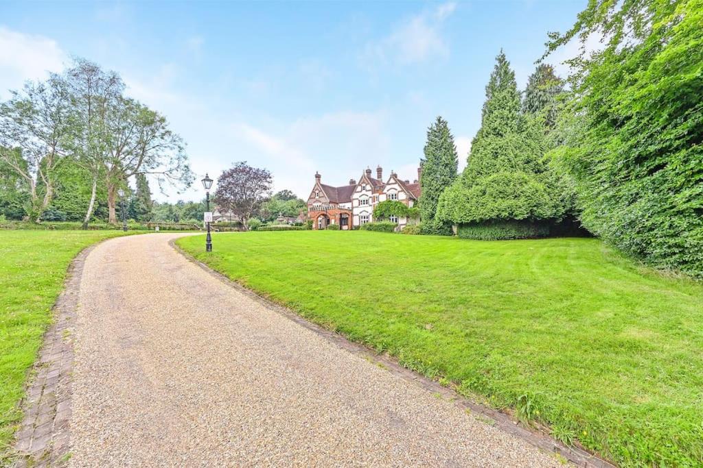 Photo of Others in Tadworth