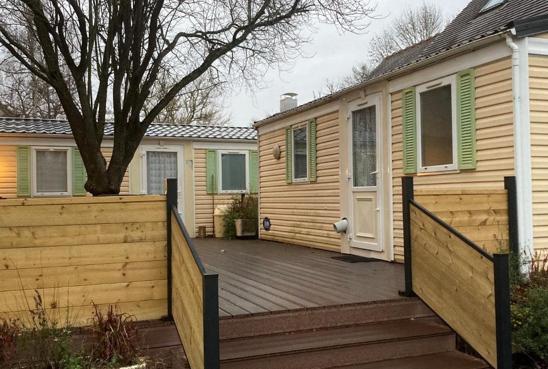 Photo of Buildings in Pesmes