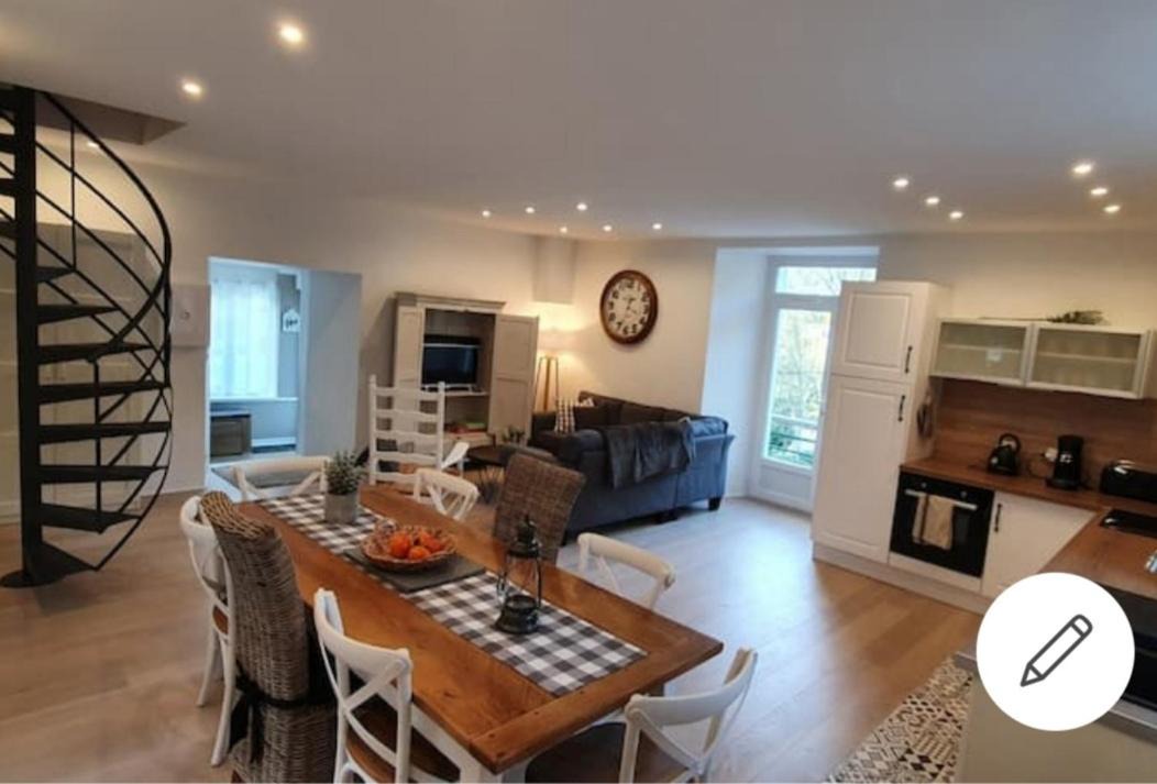 Photo of Livingroom in Pont d'Herault