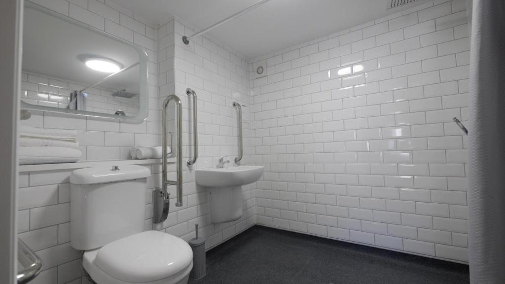 Photo of Bathroom in Longcroft