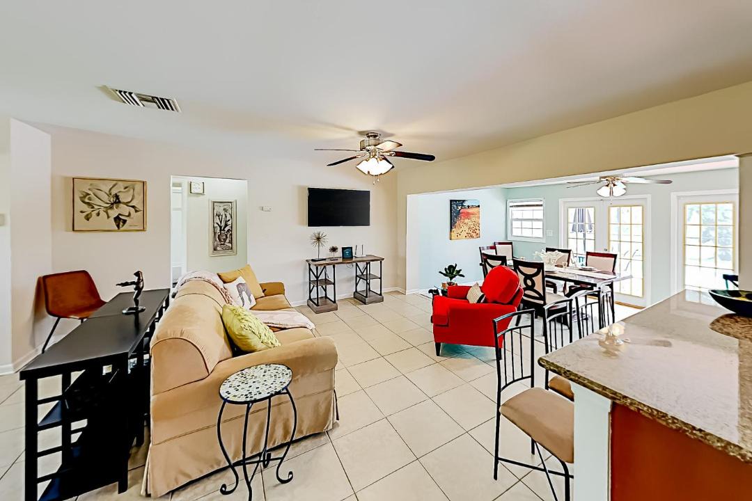 Photo of Others in Pelican