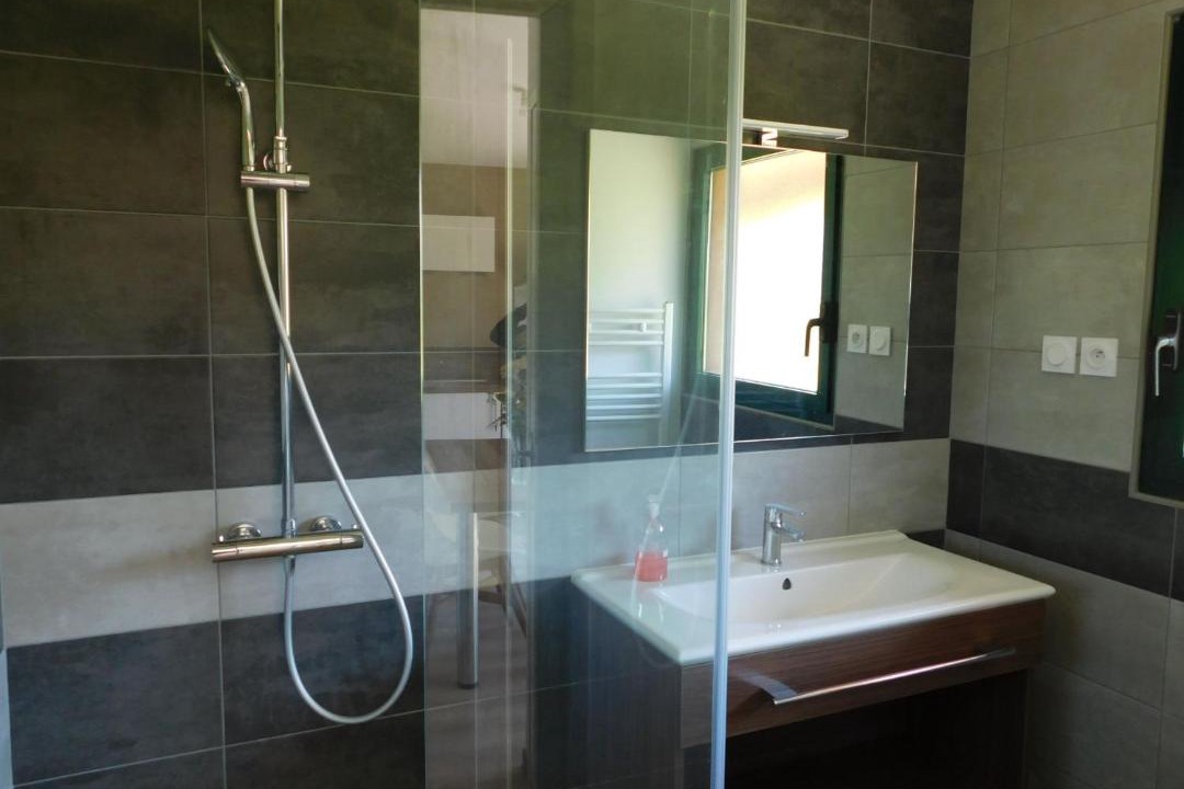 Photo of Bathroom in Bouere