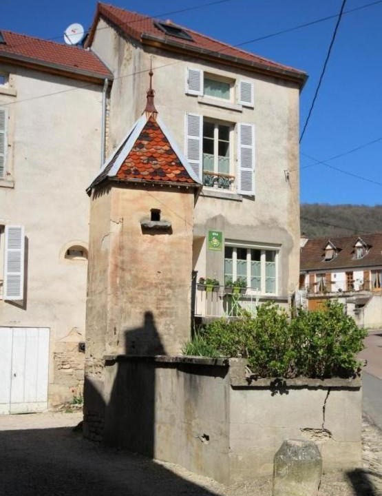 Photo of Buildings in Saint-Romain