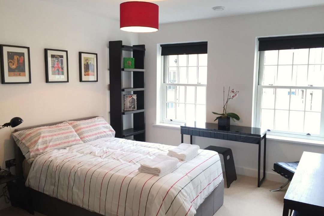 Photo of Bedroom in Oval