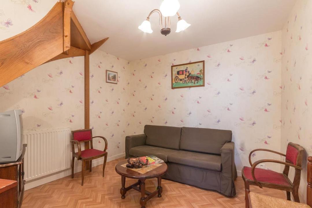 Photo of Livingroom in Saint-Romain