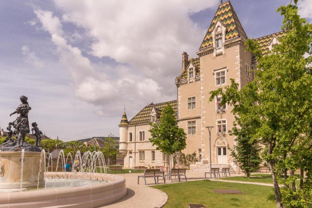 Photo of Buildings in Saint-Romain