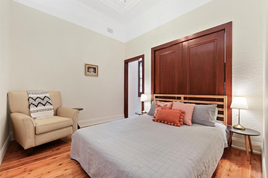 Photo of Bedroom in Petersham