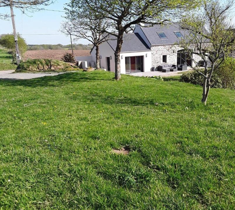 Photo of Buildings in Commana