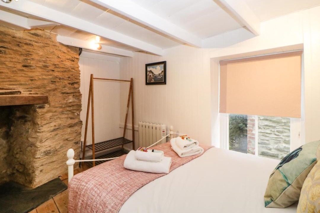Photo of Bedroom in Polperro