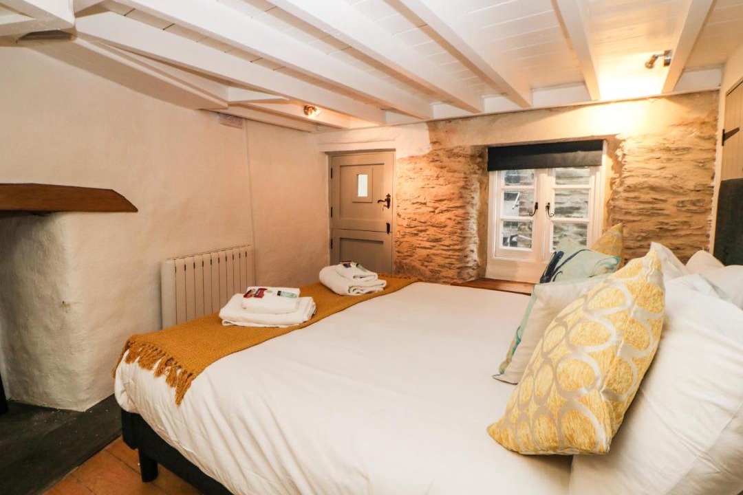 Photo of Bedroom in Polperro