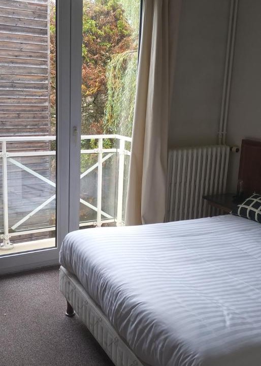 Photo of Others in Olivet