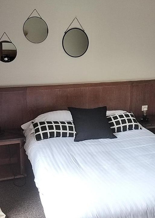 Photo of Others in Olivet