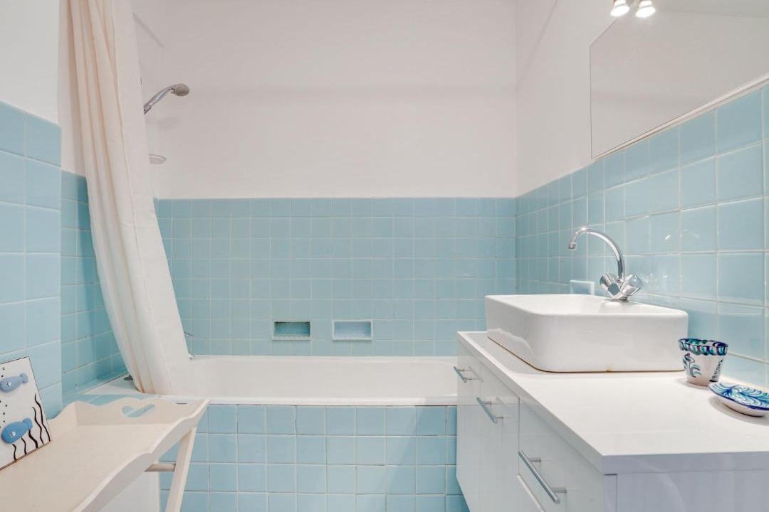 Photo of Bathroom in Biarritz City Centre