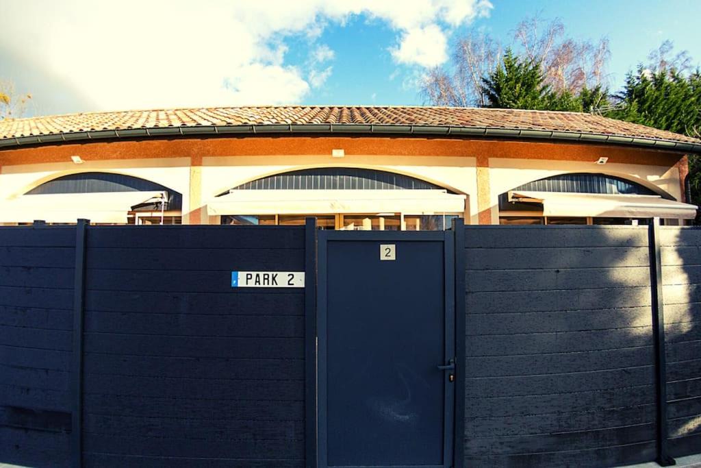 Photo of Buildings in Viriat