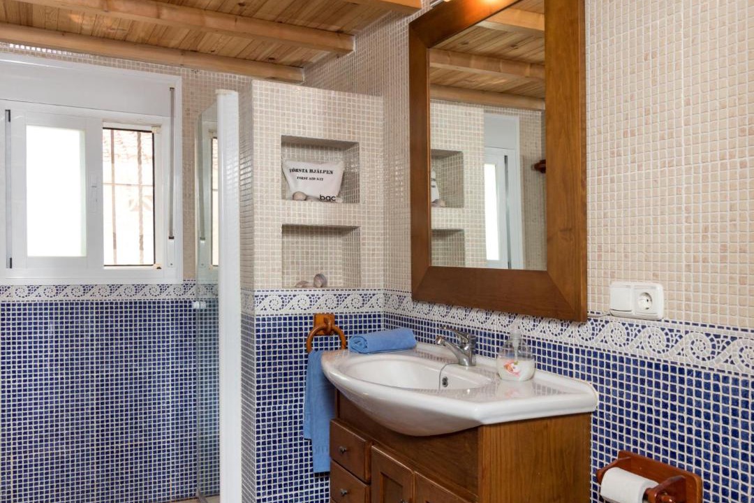 Photo of Bathroom in New Golden Mile