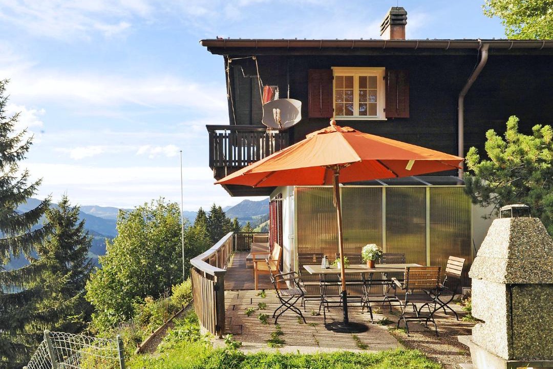 Photo of Buildings in Lenk