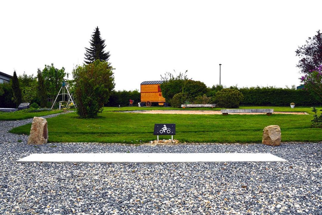 Photo of Others in Saint-Honore