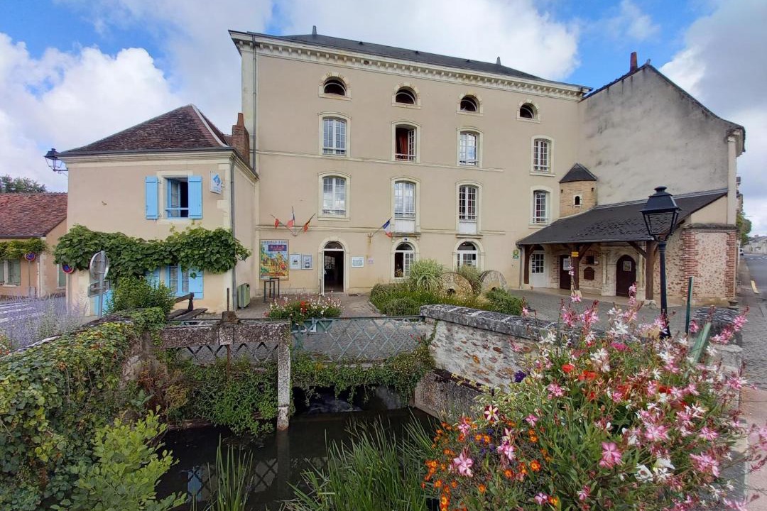 Photo of Others in Mezieres-en-Brenne