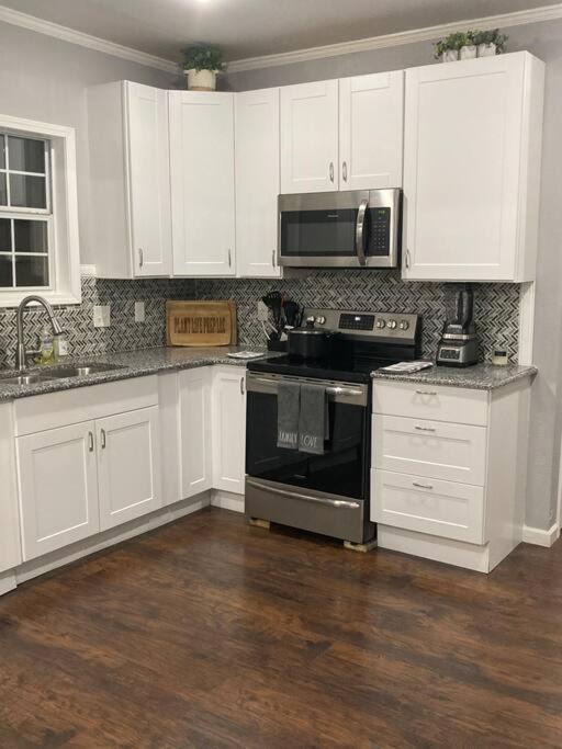 Photo of Kitchen in Highland Historic District