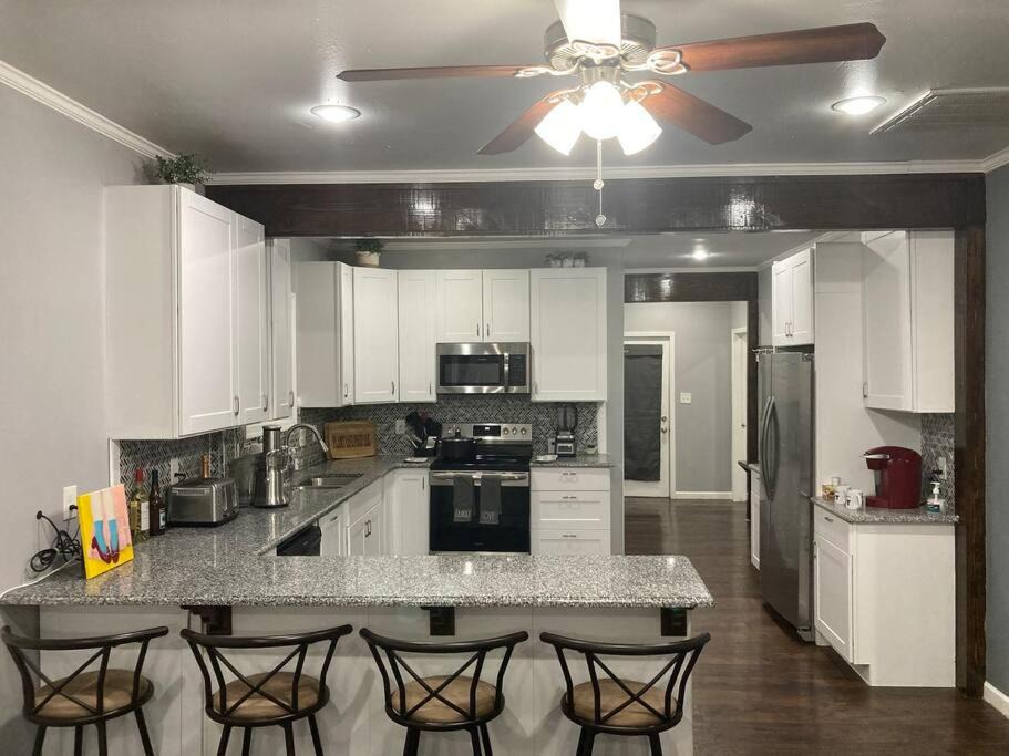 Photo of Kitchen in Highland Historic District