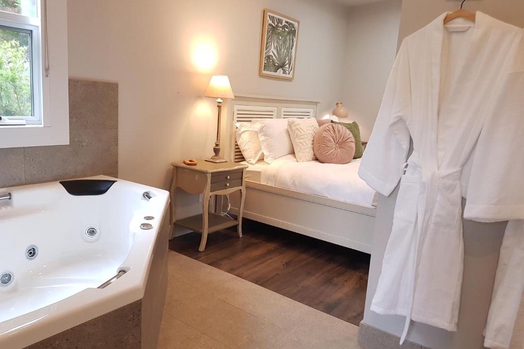 Photo of Others in Hepburn