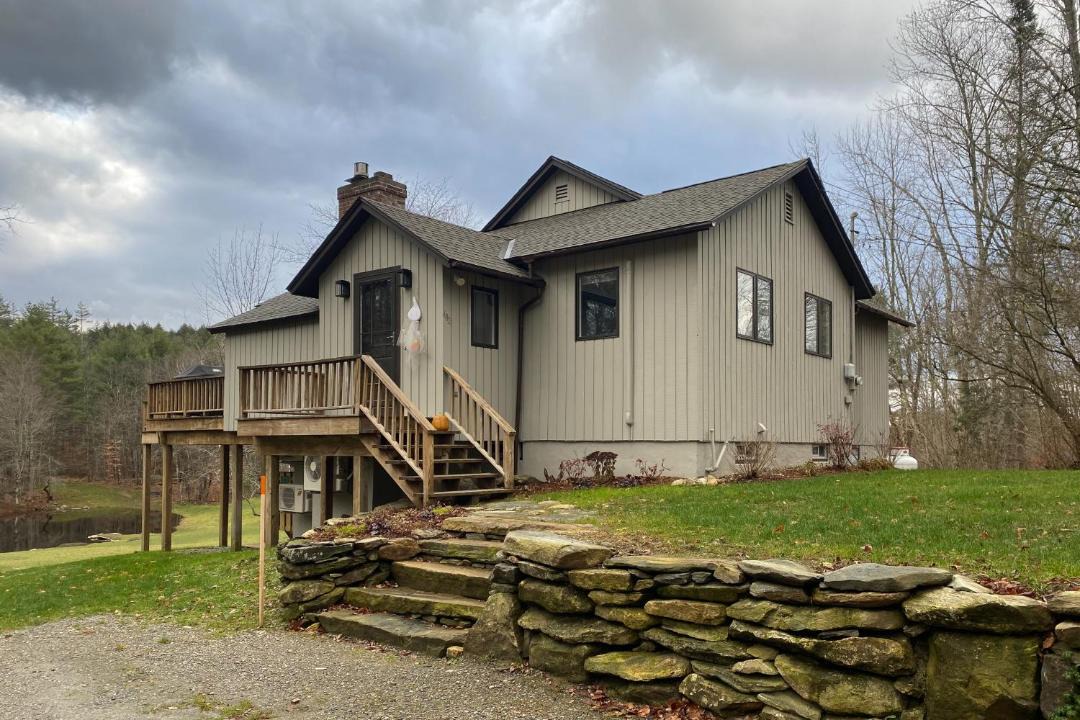 Photo of Buildings in South Londonderry