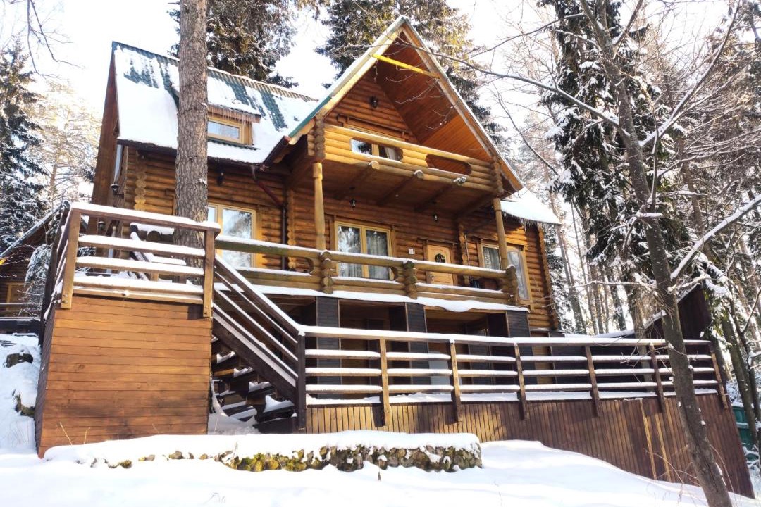 Photo of Buildings in Lopotovo