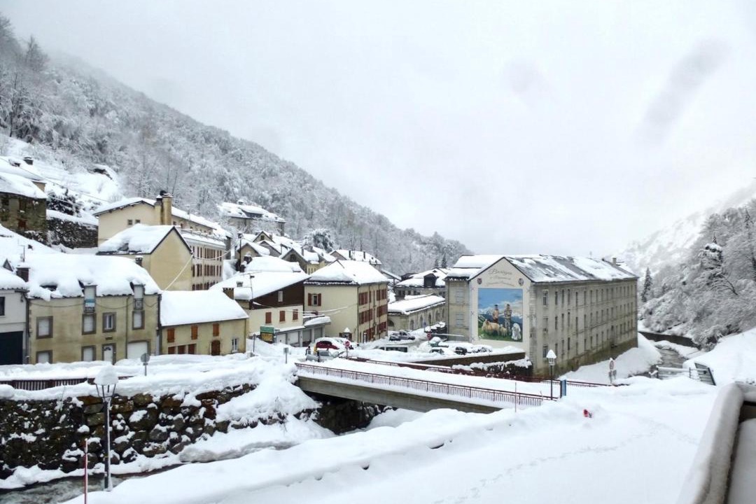 Photo of Buildings in Sers