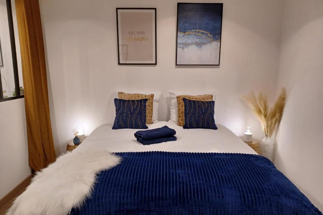 Photo of Bedroom in Douai