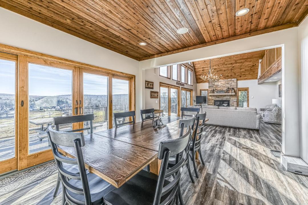 Photo of Livingroom in Waterfront Greens