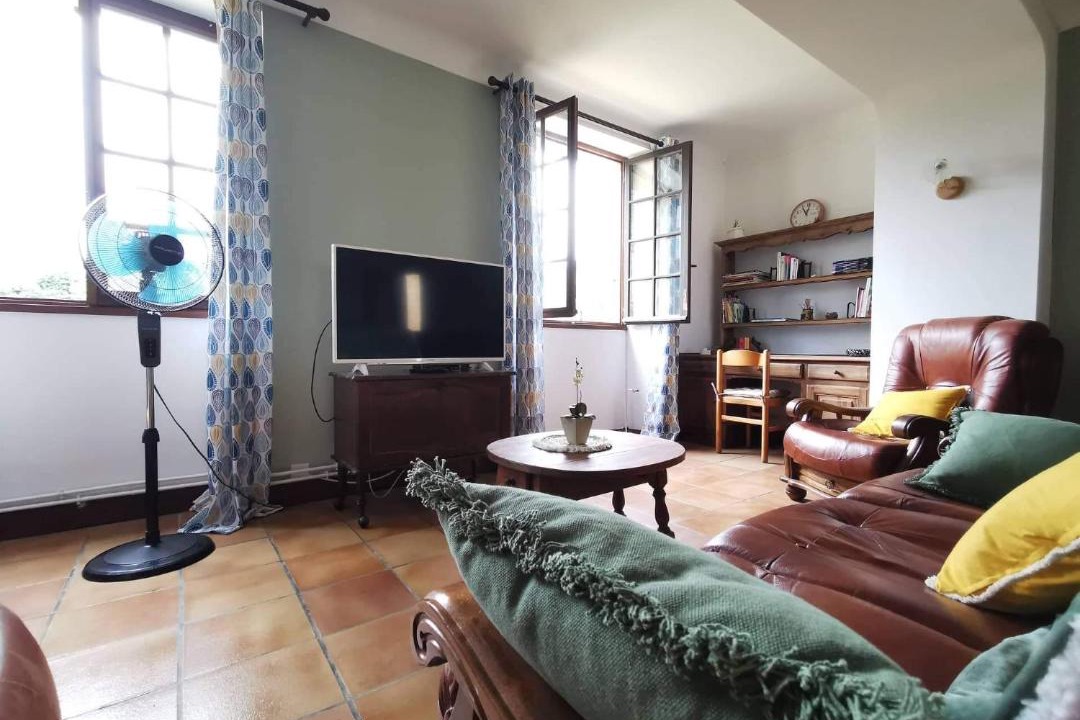 Photo of Livingroom in Frayssinet-le-Gelat