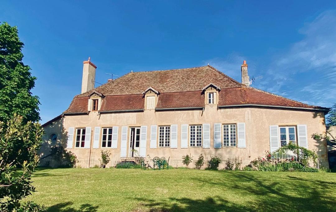 Photo of Others in Bourg-le-Comte