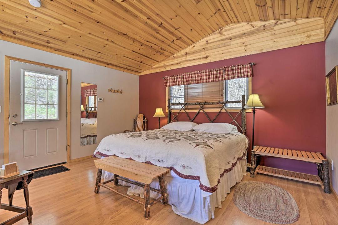 Photo of Bedroom in Wisconsin Dells