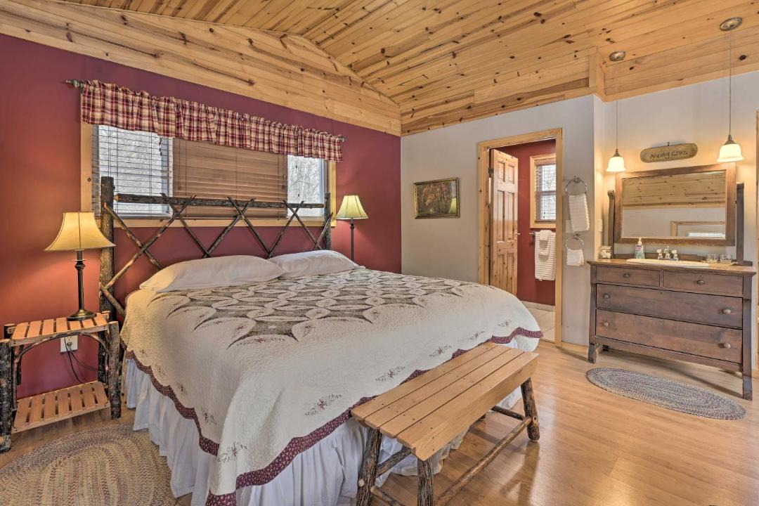 Photo of Bedroom in Wisconsin Dells