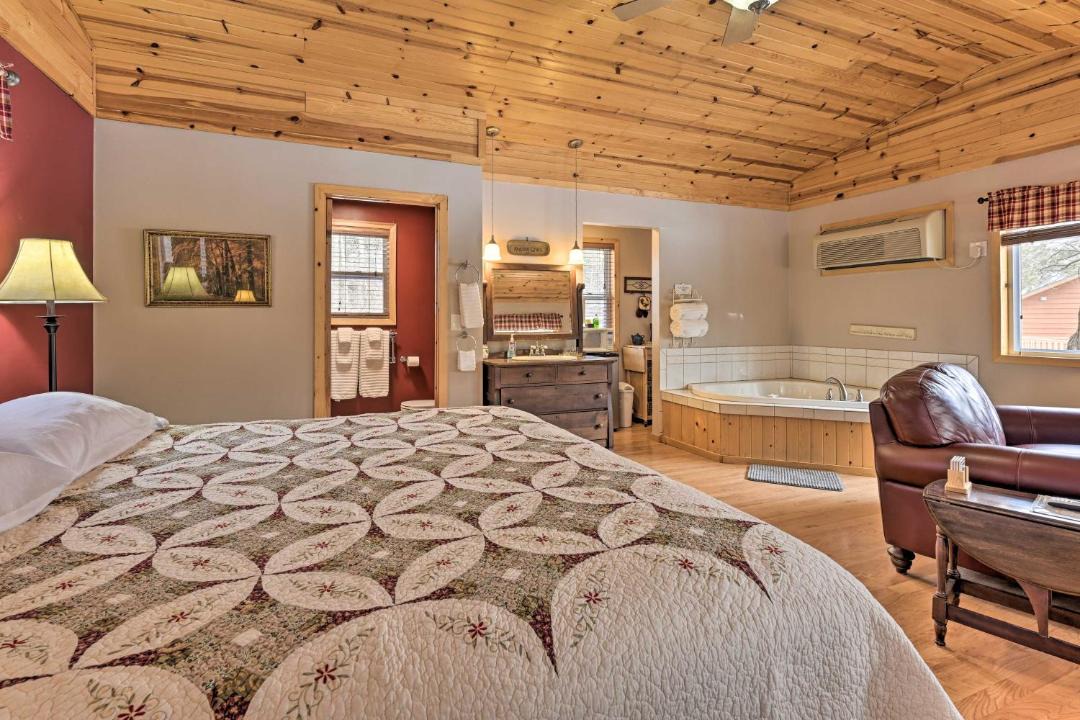 Photo of Bedroom in Wisconsin Dells