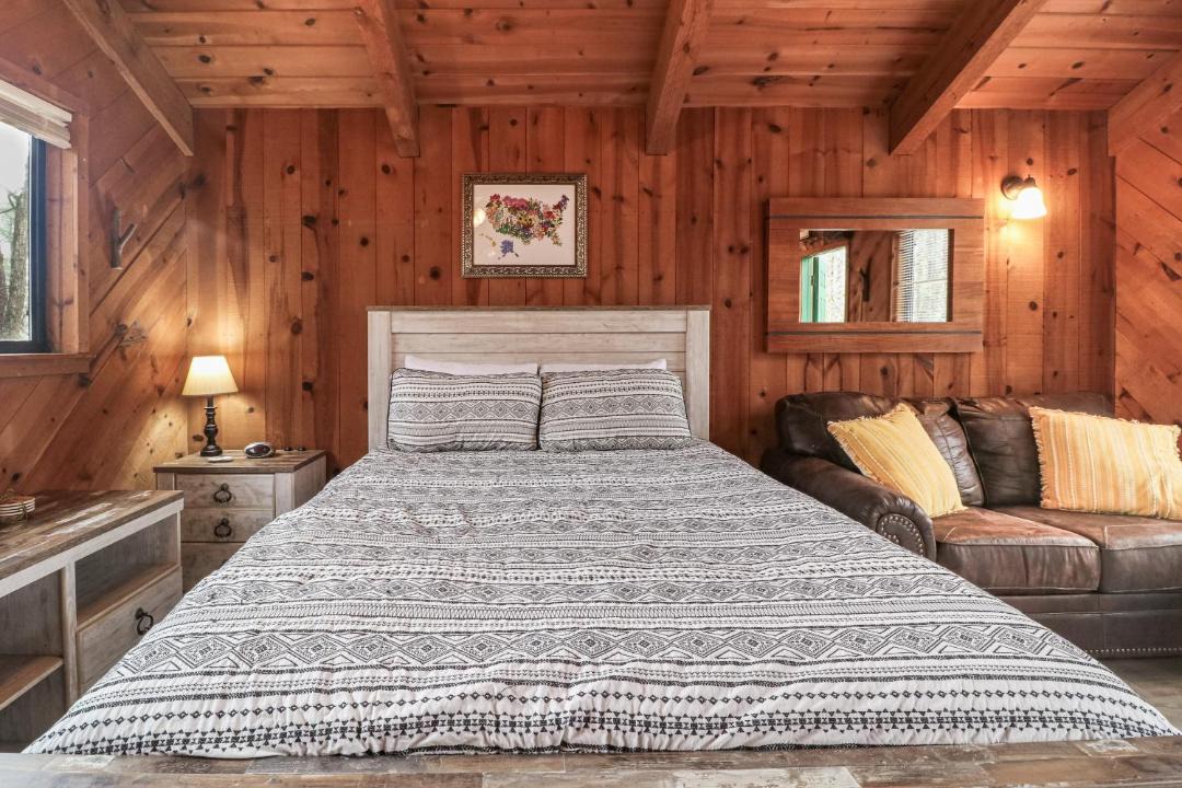 Photo of Bedroom in Sautee Nacoochee