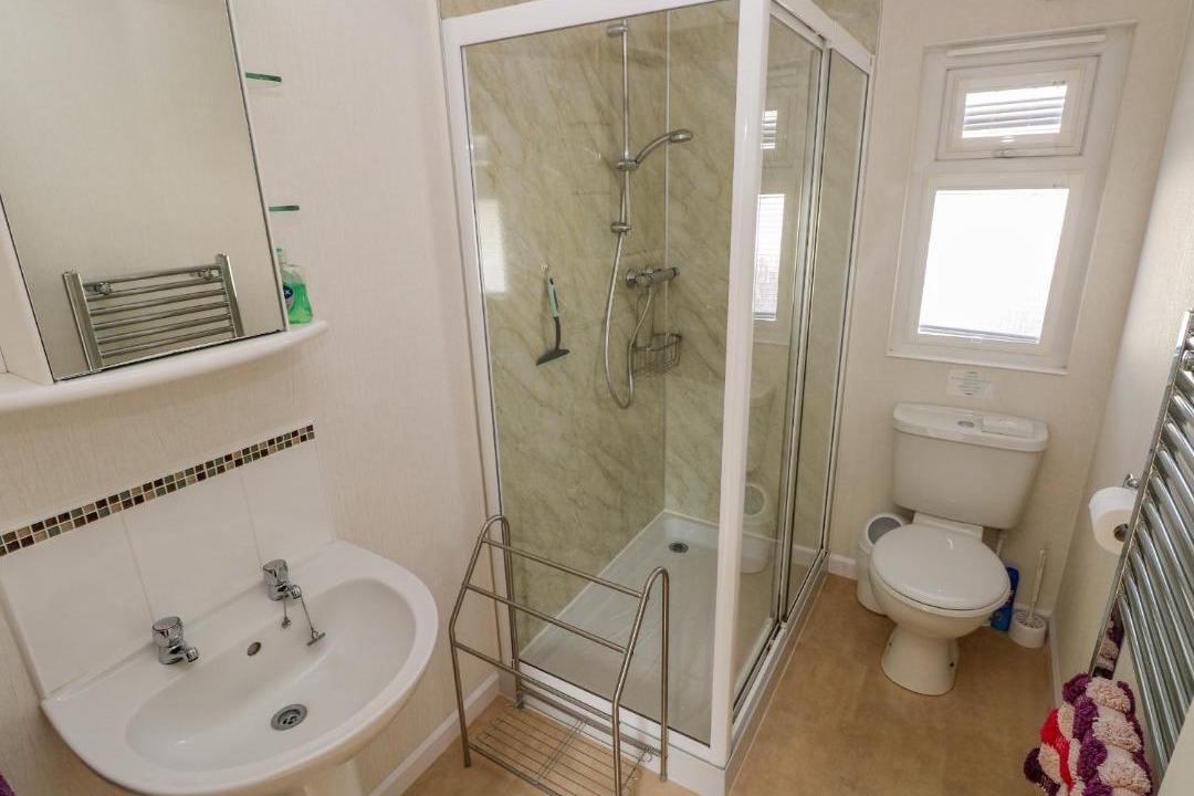 Photo of Bathroom in Amroth
