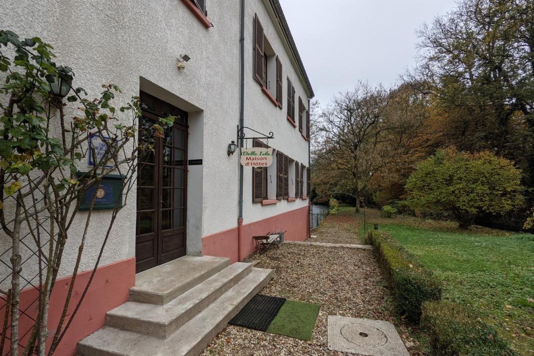 Photo of Others in Beze