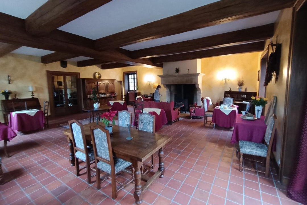 Photo of Others in Beze