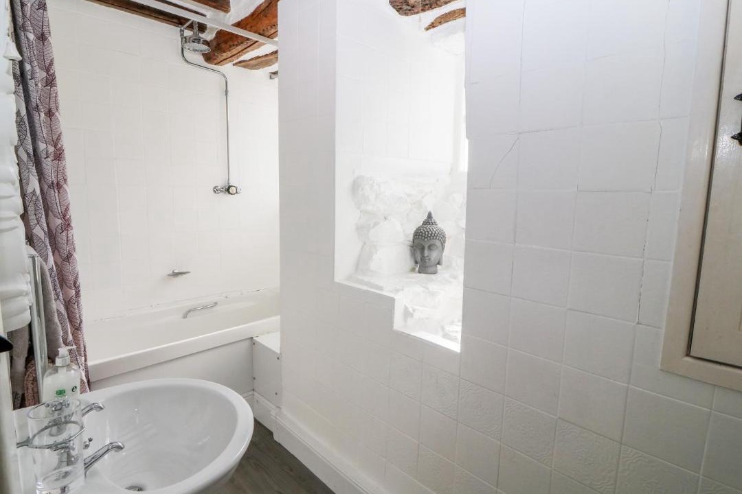 Photo of Bathroom in Rhyd-y-clafdy