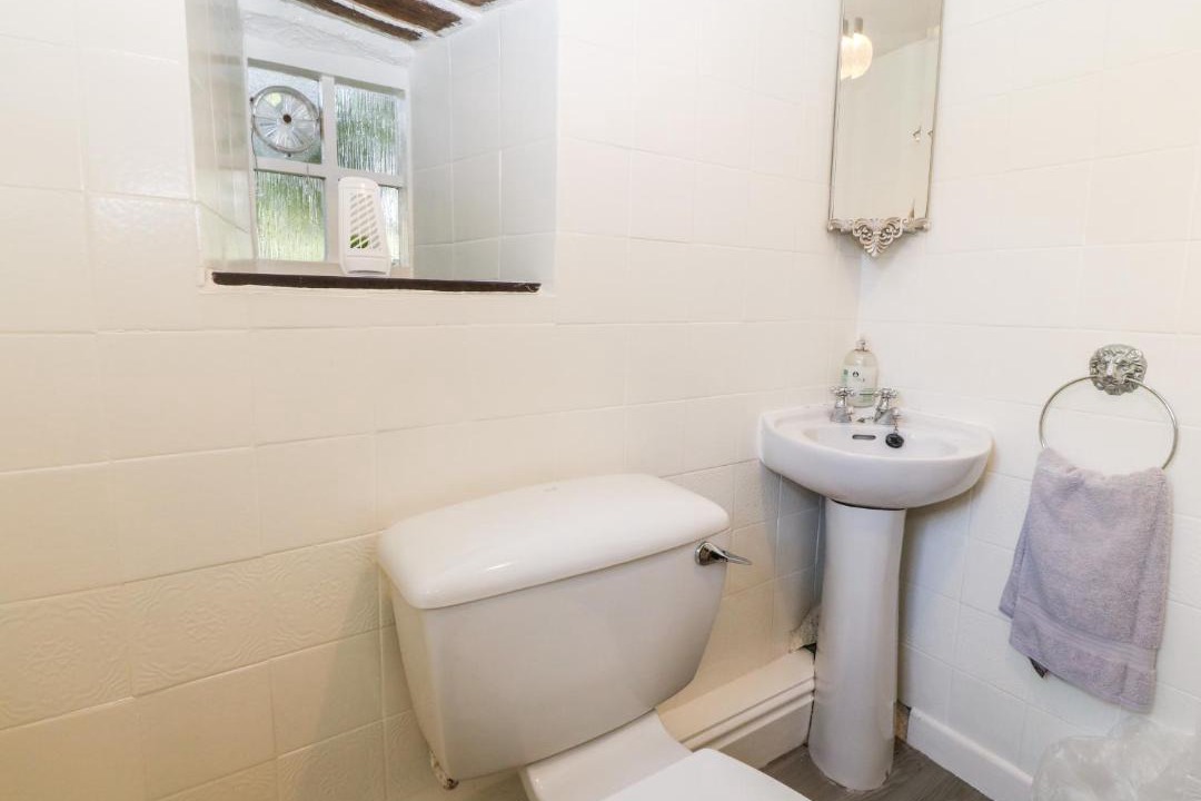 Photo of Bathroom in Rhyd-y-clafdy