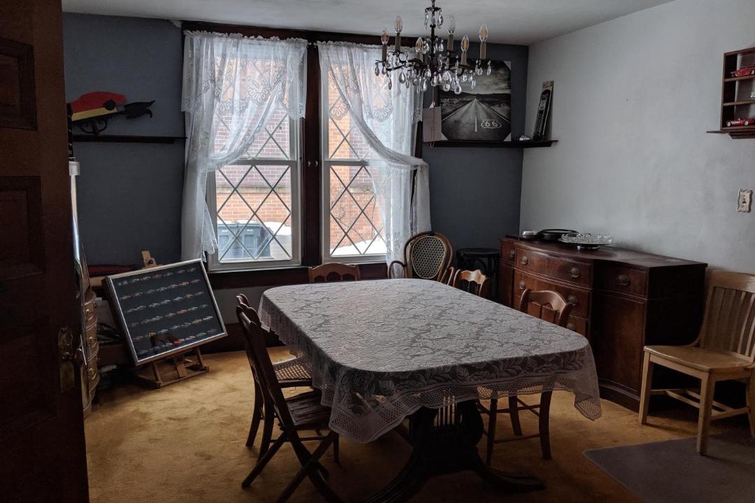 Photo of Livingroom in West Washington