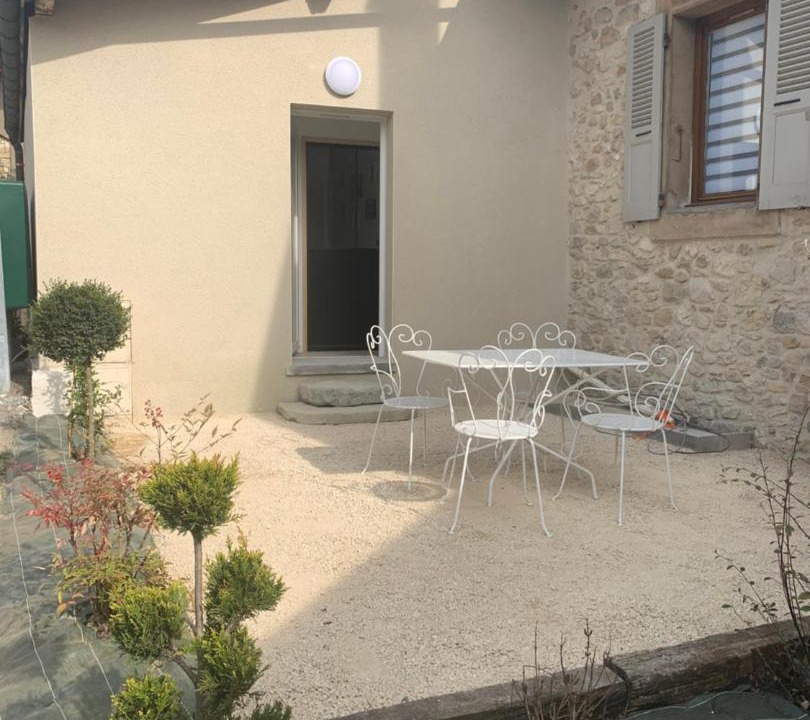 Photo of Buildings in Chindrieux